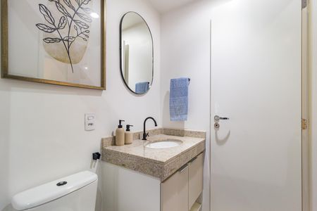 Apartamento à venda com 57m², 2 quartos e 1 vaga Apartamento à venda com 57m², 2 quartos e 1 vagaBanheiro - Social
