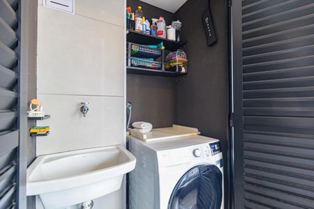 Apartamento à venda com 57m², 2 quartos e 1 vaga Apartamento à venda com 57m², 2 quartos e 1 vagaÁrea de Serviço