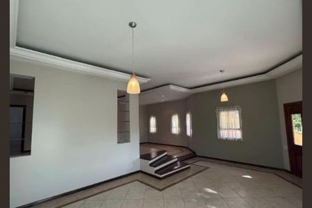 Casa de condomínio à venda com 293m², 3 quartos e 4 vagas Casa de condomínio à venda com 293m², 3 quartos e 4 vagasSala