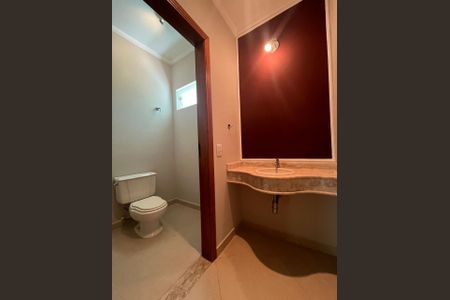 Casa de condomínio à venda com 293m², 3 quartos e 4 vagas Casa de condomínio à venda com 293m², 3 quartos e 4 vagasLavabo