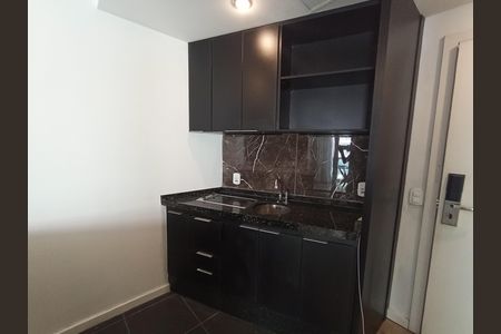 Cozinha de apartamento para alugar com 1 quarto, 55m² em Barra da Tijuca, Rio de Janeiro