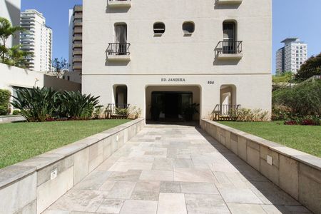 Apartamento à venda com 40m², 1 quarto e 1 vaga Apartamento à venda com 40m², 1 quarto e 1 vagaEntrada