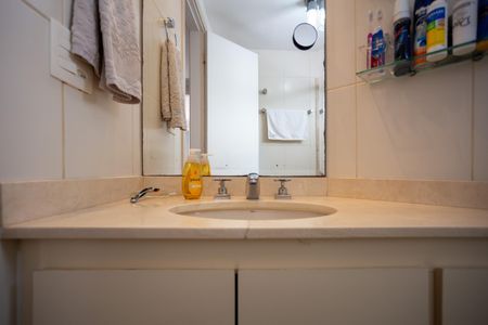 Apartamento à venda com 150m², 4 quartos e 2 vagasBanheiro