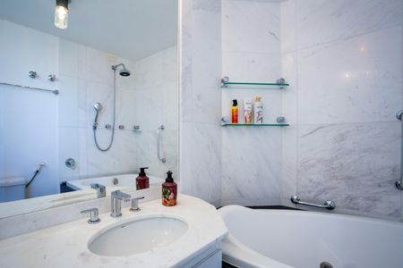Apartamento à venda com 150m², 4 quartos e 2 vagasBanheiro da Suíte