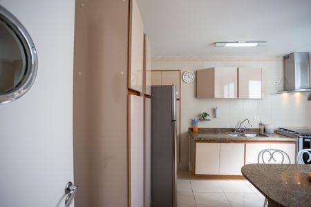 Apartamento à venda com 150m², 4 quartos e 2 vagasCozinha