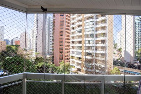 Apartamento à venda com 150m², 4 quartos e 2 vagasVaranda
