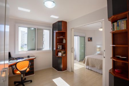 Apartamento à venda com 150m², 4 quartos e 2 vagasEscritório