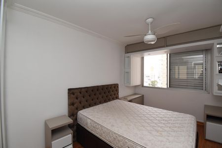 Quarto 1 de apartamento para alugar com 2 quartos, 64m² em Centro, Curitiba