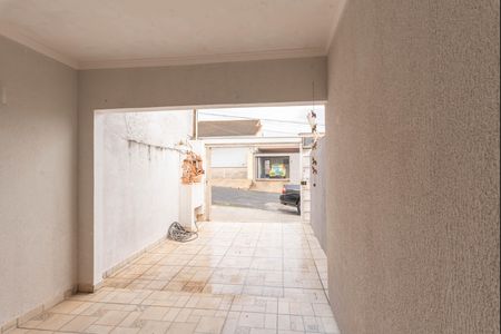 Garagem de casa à venda com 2 quartos, 180m² em Parque Beatriz, Campinas