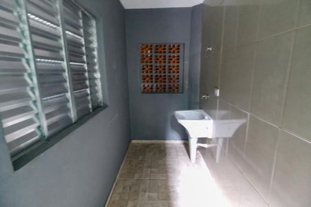 Casa para alugar com 30m², 1 quarto e sem vagaÁrea de Serviço