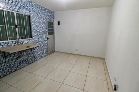 Cozinha de casa para alugar com 1 quarto, 30m² em Jardim Record, Taboão da Serra