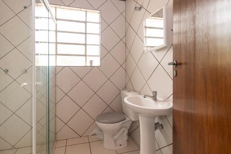 Casa à venda com 175m², 3 quartos e 2 vagas Casa à venda com 175m², 3 quartos e 2 vagasBanheiro Social