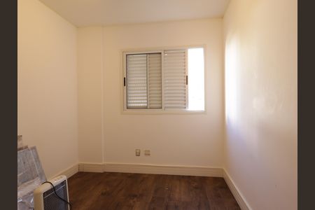 Apartamento à venda com 78m², 3 quartos e 2 vagasQuarto 2