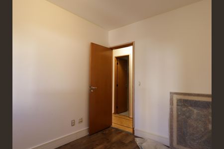 Apartamento à venda com 78m², 3 quartos e 2 vagasQuarto 2