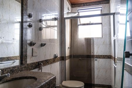 Apartamento à venda com 160m², 4 quartos e 2 vagas Apartamento à venda com 160m², 4 quartos e 2 vagasBanheiro Social