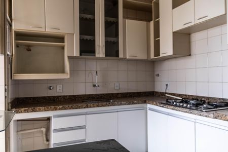 Apartamento à venda com 160m², 4 quartos e 2 vagas Apartamento à venda com 160m², 4 quartos e 2 vagasCozinha