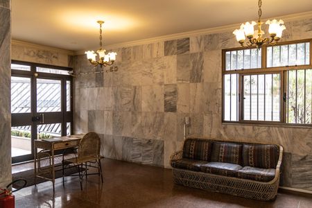 Hall de entrada de apartamento à venda com 4 quartos, 160m² em Grajaú, Belo Horizonte