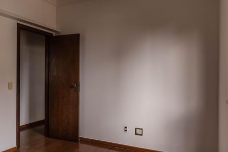 Apartamento à venda com 160m², 4 quartos e 2 vagas Apartamento à venda com 160m², 4 quartos e 2 vagasQuarto 3