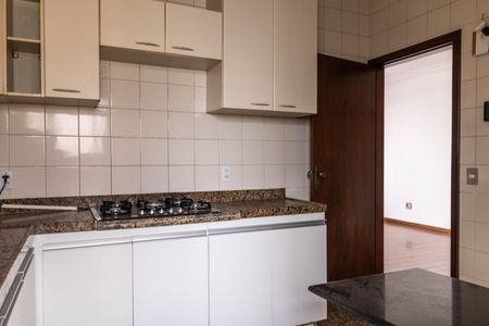 Apartamento à venda com 160m², 4 quartos e 2 vagas Apartamento à venda com 160m², 4 quartos e 2 vagasCozinha