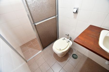 Casa para alugar com 284m², 3 quartos e 5 vagasBanheiro Social