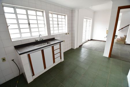 Casa para alugar com 284m², 3 quartos e 5 vagasCozinha