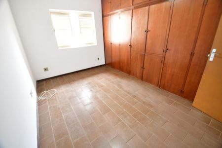 Casa para alugar com 284m², 3 quartos e 5 vagasQuarto 1