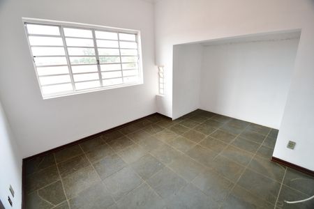 Casa para alugar com 284m², 3 quartos e 5 vagasEscritório