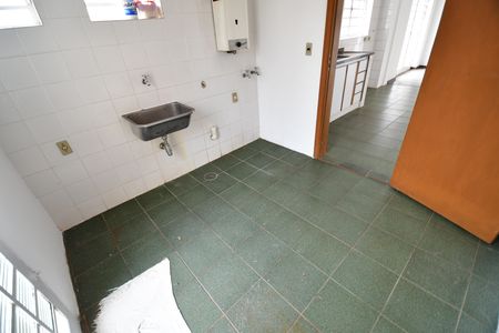 Casa para alugar com 284m², 3 quartos e 5 vagasÁrea de Serviço