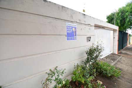 Casa para alugar com 284m², 3 quartos e 5 vagasFachada / Placa