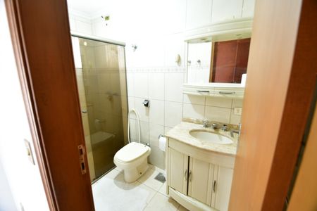 Casa para alugar com 284m², 3 quartos e 5 vagasBanheiro