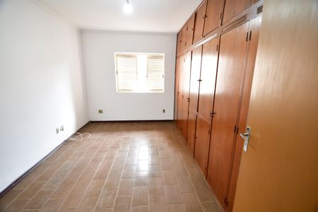Casa para alugar com 284m², 3 quartos e 5 vagasQuarto 1