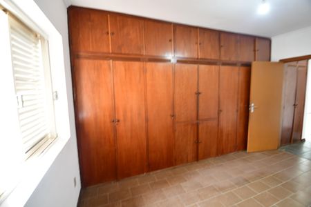 Casa para alugar com 284m², 3 quartos e 5 vagasQuarto 1