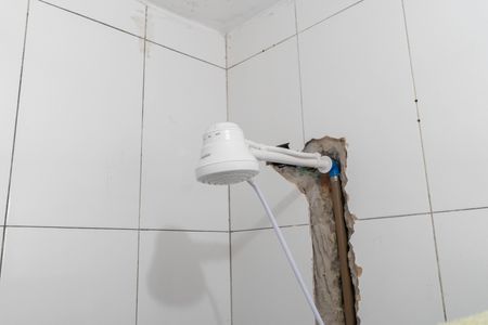 Banheiro de kitnet/studio para alugar com 1 quarto, 40m² em Bela Vista, São Paulo