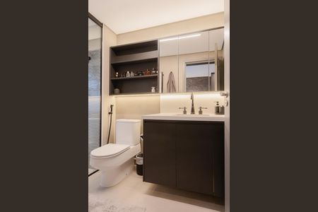 Apartamento à venda com 96m², 2 quartos e 2 vagas Apartamento à venda com 96m², 2 quartos e 2 vagasBanheiro da Suíte 2