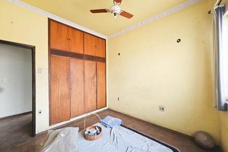 Casa à venda com 1000m², 4 quartos e 10 vagas Casa à venda com 1000m², 4 quartos e 10 vagasQuarto 2
