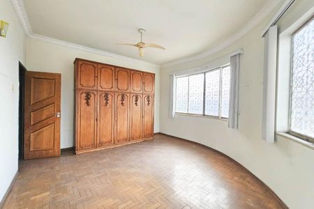 Casa à venda com 1000m², 4 quartos e 10 vagas Casa à venda com 1000m², 4 quartos e 10 vagasQuarto 1