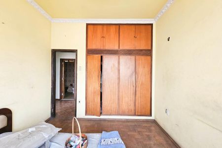 Casa à venda com 1000m², 4 quartos e 10 vagas Casa à venda com 1000m², 4 quartos e 10 vagasQuarto 2