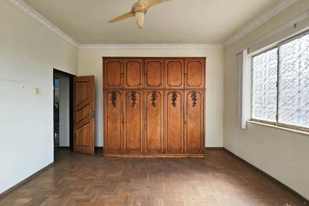 Casa à venda com 1000m², 4 quartos e 10 vagas Casa à venda com 1000m², 4 quartos e 10 vagasQuarto 1