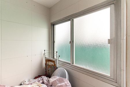 Apartamento à venda com 61m², 2 quartos e 1 vaga Apartamento à venda com 61m², 2 quartos e 1 vagaQuarto de Serviço