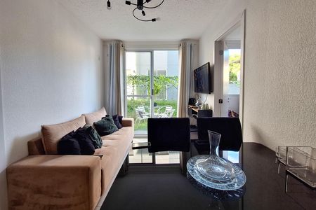 Sala de apartamento para alugar com 2 quartos, 50m² em Várzea das Mocas, Niterói