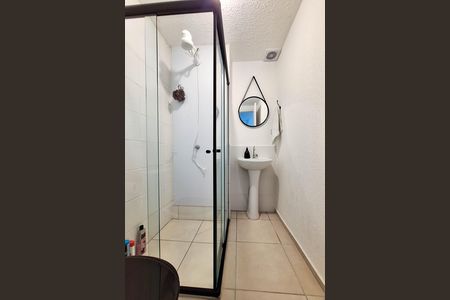 Banheiro de apartamento para alugar com 2 quartos, 50m² em Várzea das Mocas, Niterói