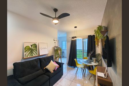 Sala de apartamento para alugar com 1 quarto, 43m² em Anil, Rio de Janeiro