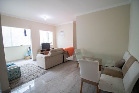 Apartamento à venda com 70m², 2 quartos e 2 vagasSALA E COZINHA