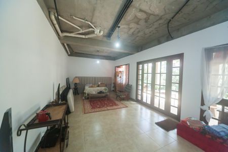 Casa de condomínio à venda com 3000m², 4 quartos e 2 vagas Casa de condomínio à venda com 3000m², 4 quartos e 2 vagasStudio