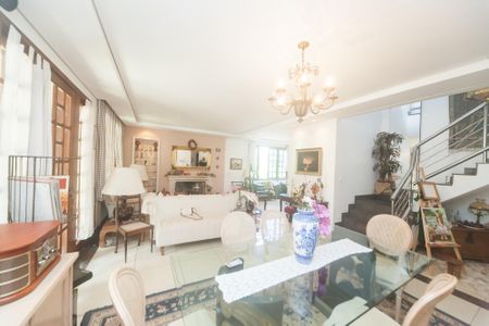Casa de condomínio à venda com 3000m², 4 quartos e 2 vagas Casa de condomínio à venda com 3000m², 4 quartos e 2 vagassala