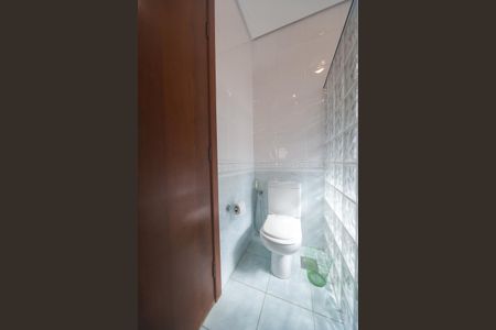 Casa de condomínio à venda com 3000m², 4 quartos e 2 vagas Casa de condomínio à venda com 3000m², 4 quartos e 2 vagasBanheiro Social