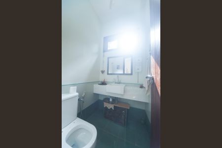 Casa de condomínio à venda com 3000m², 4 quartos e 2 vagas Casa de condomínio à venda com 3000m², 4 quartos e 2 vagasBanheiro edicula