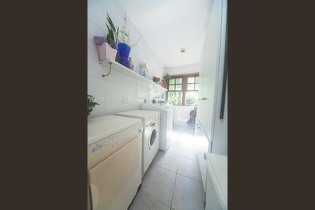 Casa de condomínio à venda com 3000m², 4 quartos e 2 vagas Casa de condomínio à venda com 3000m², 4 quartos e 2 vagasÁrea de Serviço