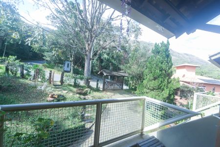 Casa de condomínio à venda com 3000m², 4 quartos e 2 vagas Casa de condomínio à venda com 3000m², 4 quartos e 2 vagasvaranda suite