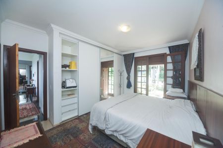 Casa de condomínio à venda com 3000m², 4 quartos e 2 vagas Casa de condomínio à venda com 3000m², 4 quartos e 2 vagassuite 2